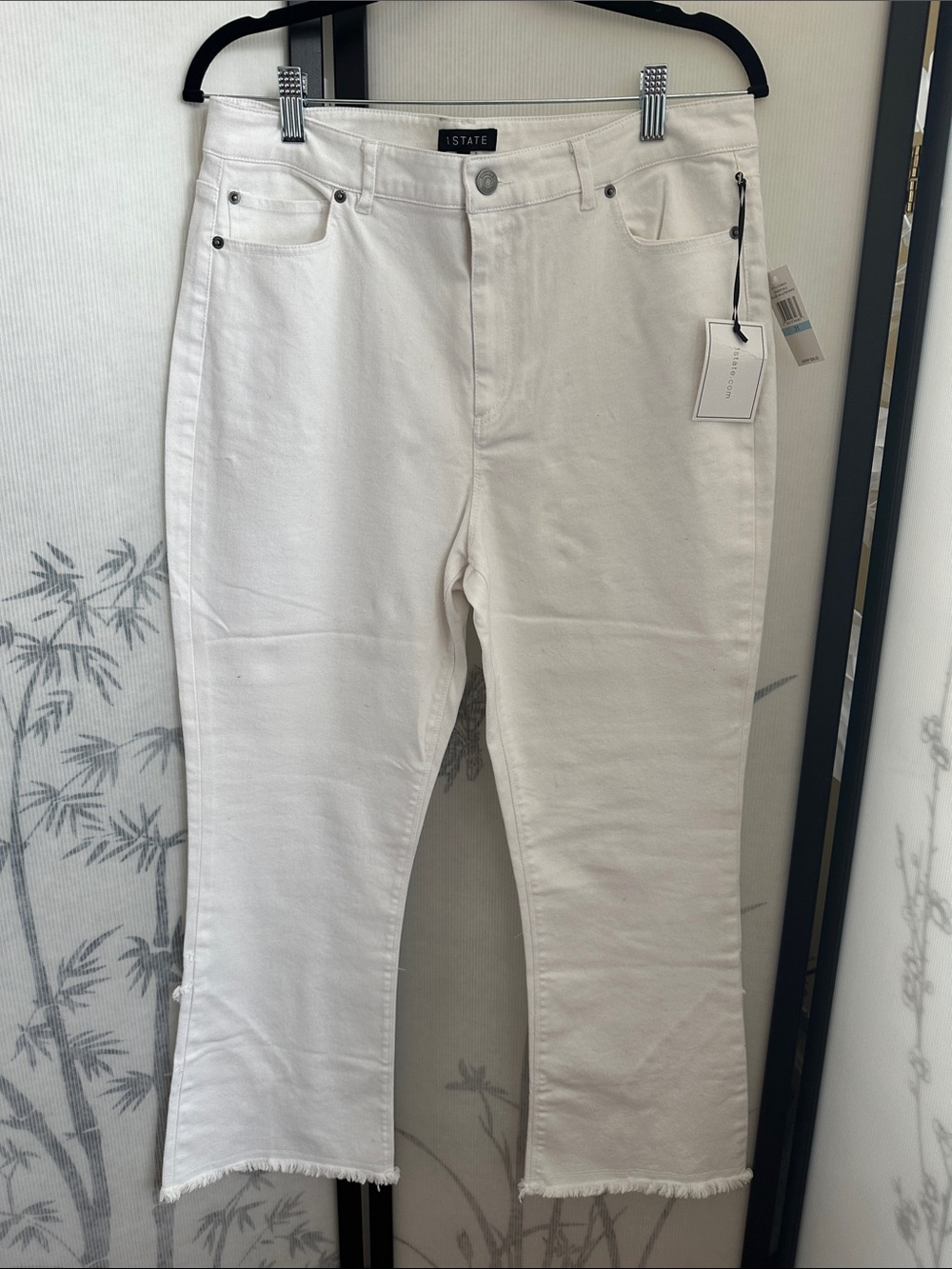 NWT 1. State White Cropped Raw-Hem Straight Jeans